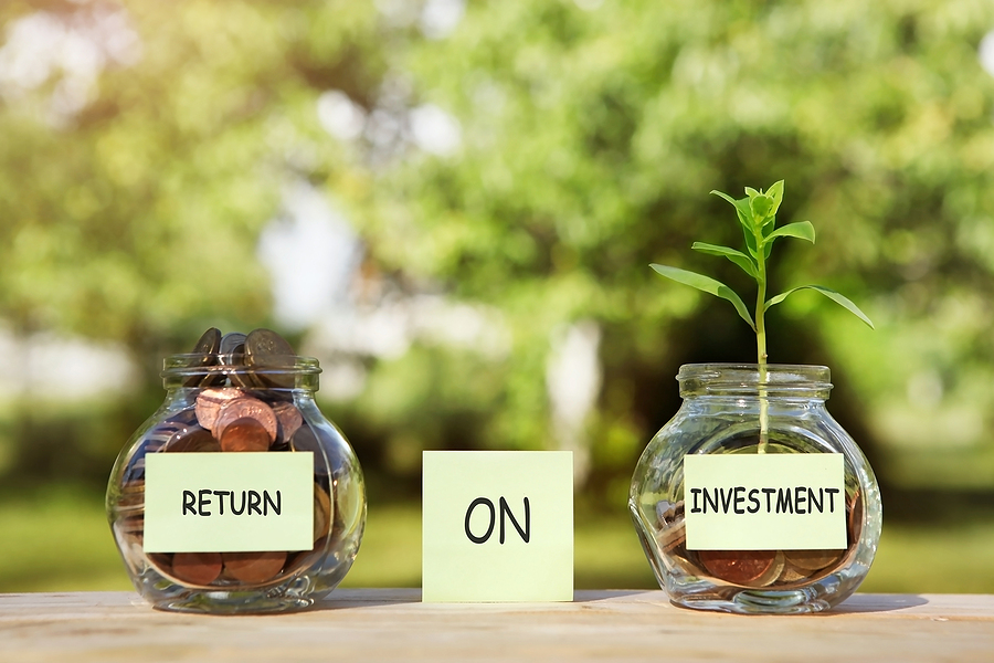 Return on investment for church software in visual form where there are two jars with money and the return jar is the one with the most amount of money.